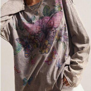 BOUTIQUE LONG SLEEVE DISTRESSED BUTTERFLY TEE **NEW ADDITION!